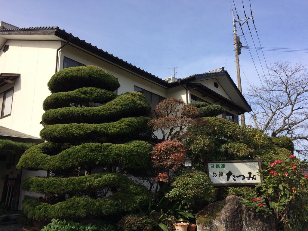 Yufuin Ryokan Tatsumi Hotel Buitenkant foto